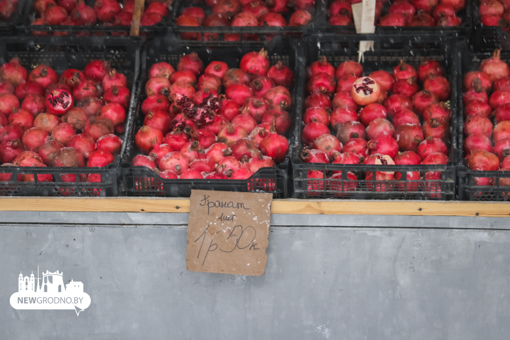цены на фрукты и овощи на рынке в Гродно