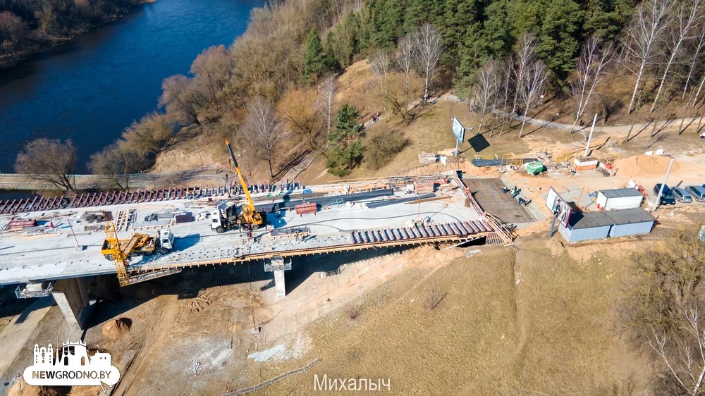 Смотрим на Новый мост в Гродно за месяц до открытия