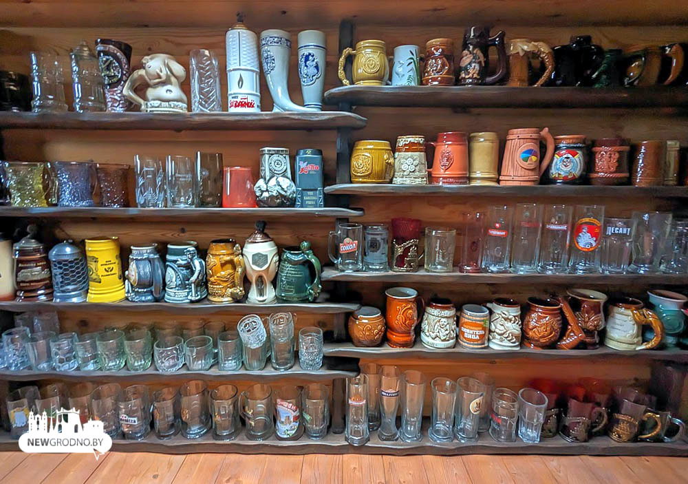 Гродненец собрал огромную коллекцию пивных бокалов
