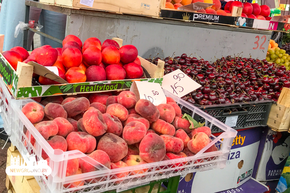 Изучаем цены на фрукты и овощи на рынках