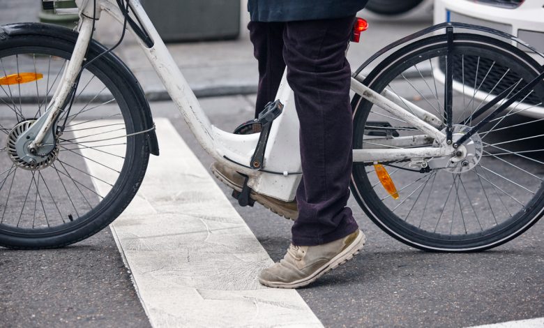 столкновения с электрическим великом