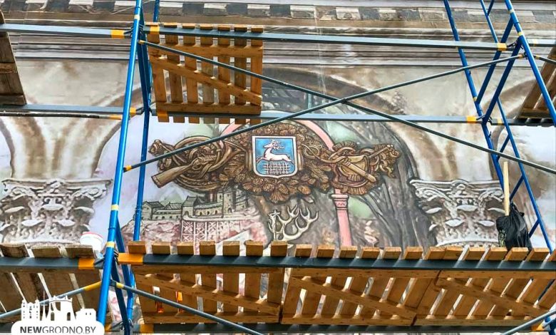 мурал на историческую тему