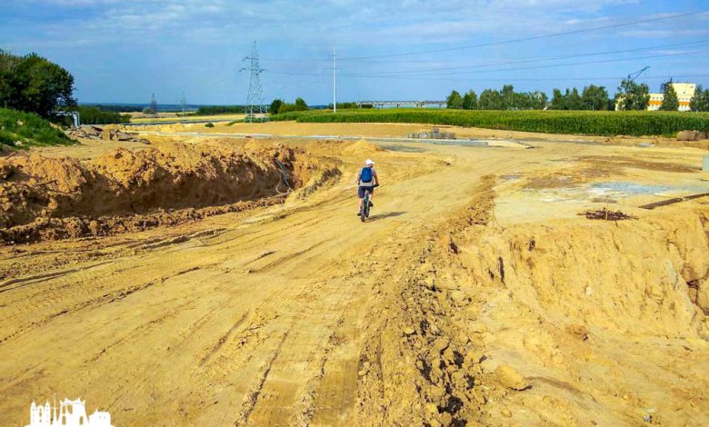 Гродненец проехался по строящемуся участку