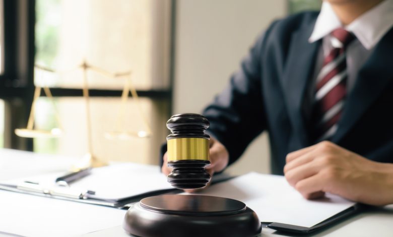 В Новогрудке девушка украла у пенсионеров документы