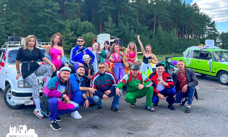 свадебный кортеж в стиле 90-х