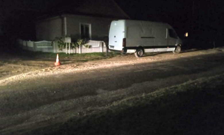 Под Островцом бус