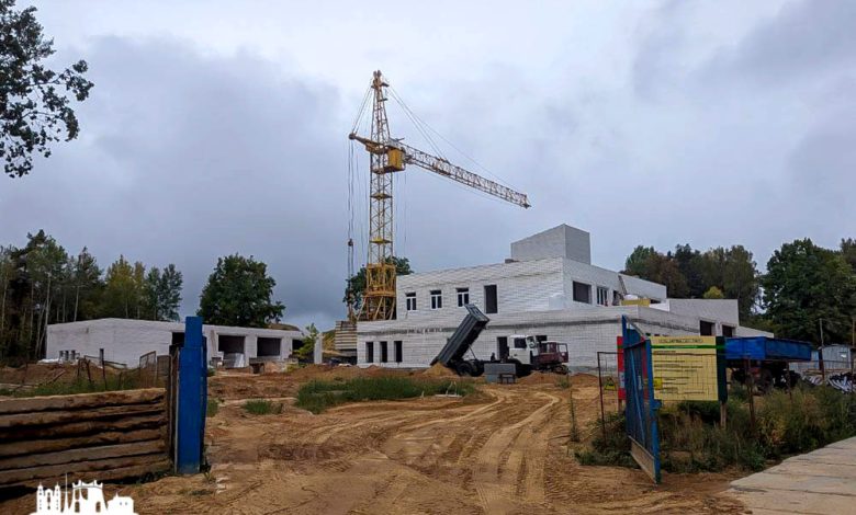 Рядом с Грандичами