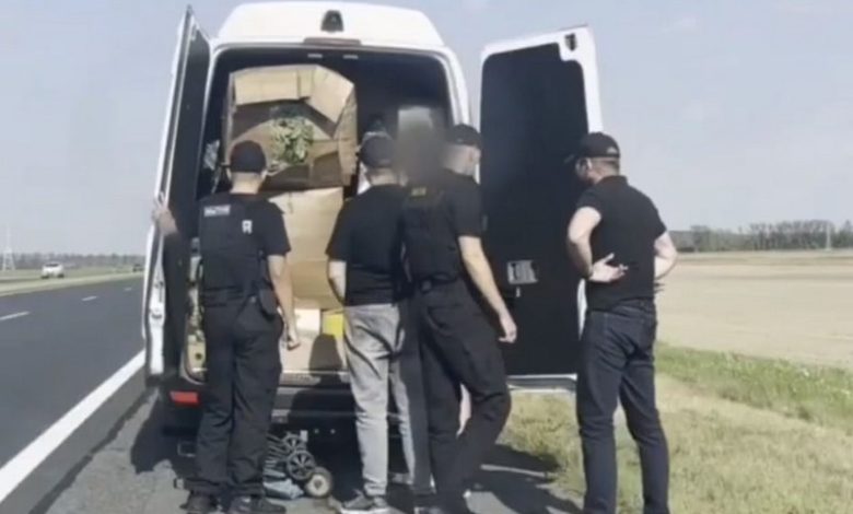 Таможня показала