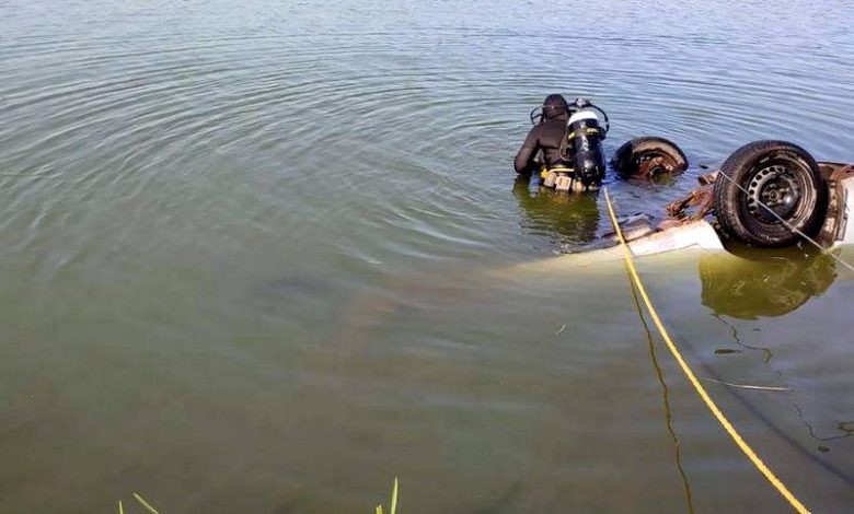 рыбак утопил свой минивэн