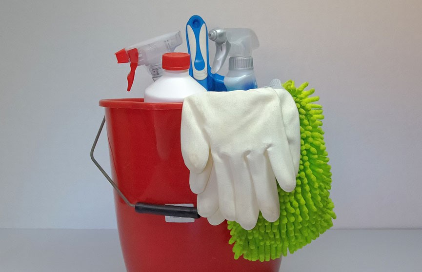 Как решить проблему некачественной уборки подъездов и дворов