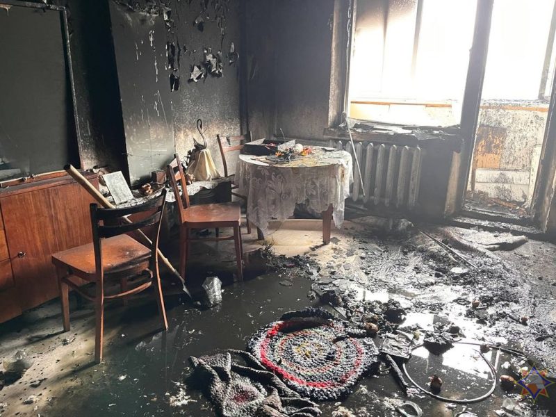 На пожаре в Новогрудке спасли два человека