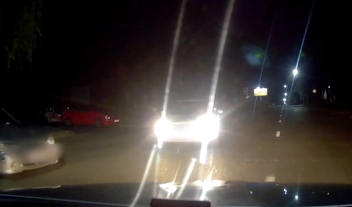 Гродненец после бутылки водки посреди ночи вышел перегнать авто во дворе