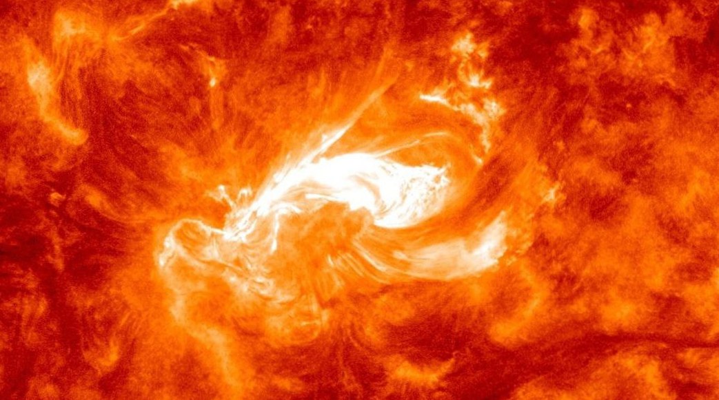 На Землю обрушится сильнейшая солнечная буря