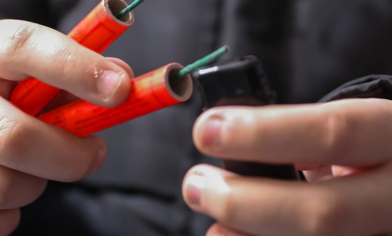 В Бобруйске школьник попал в больницу после взрыва петарды