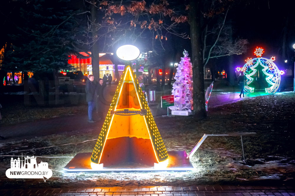 Город в огнях! Прогулка по новогоднему Гродно