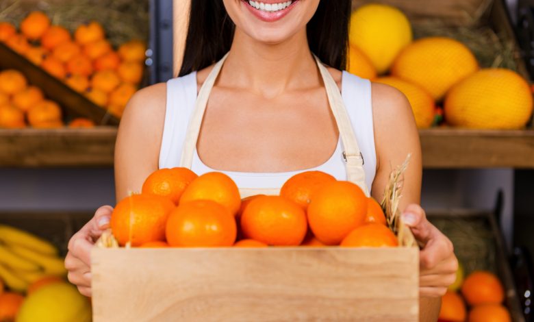предновогодние цены на икру и мандарины в Гродно