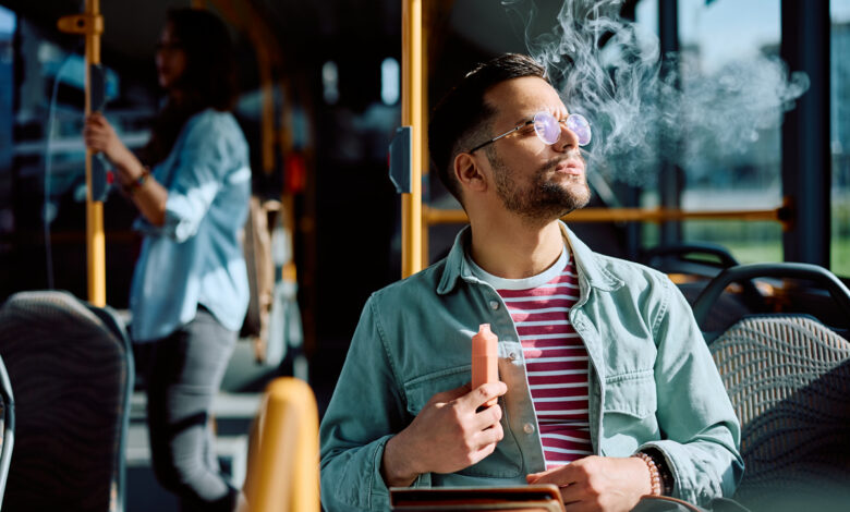 подымить «вейпом» в общественном транспорте