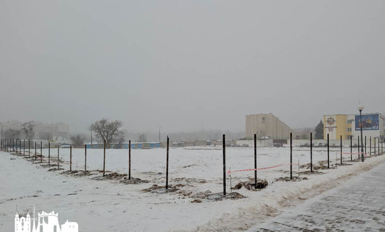 В Гродно начали застраивать пустырь напротив ТЦ Old City