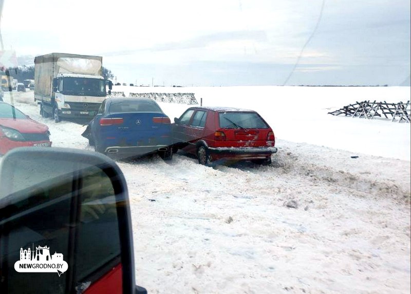 Массовая авария на одной из основных трасс в Гродненской области