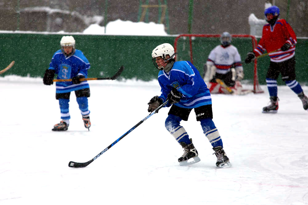 В Щучинском районе прошел хоккейный турнир на открытом воздухе
