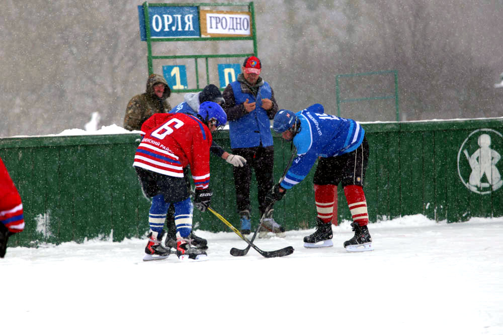 В Щучинском районе прошел хоккейный турнир на открытом воздухе