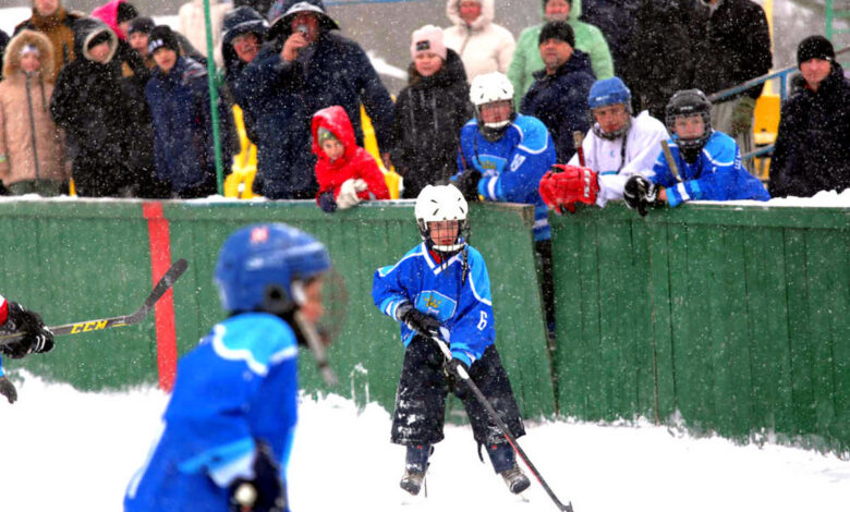 В Щучинском районе прошел хоккейный турнир на открытом воздухе