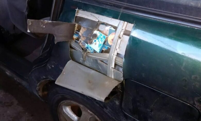 Литовские таможенники разрезали кузов "Мазды" из Беларуси