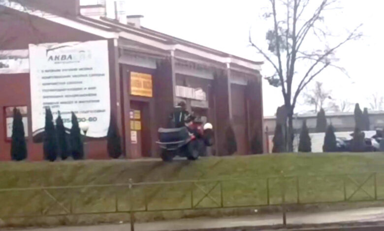 Странные маневры квадроцикла в Гродно попали на видео