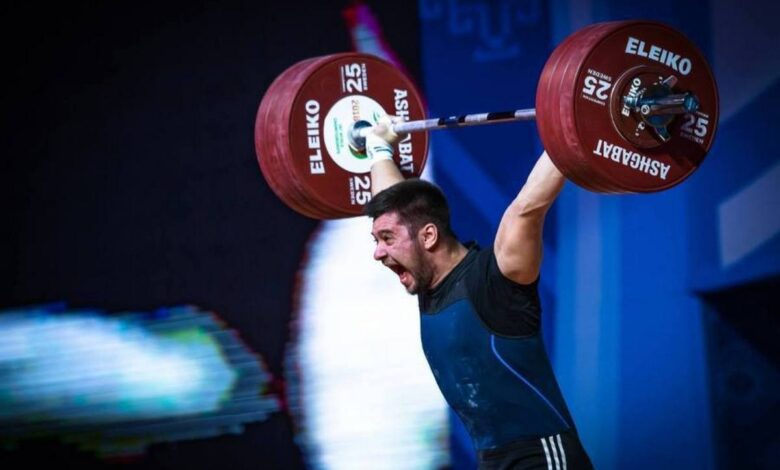 Белорус выиграл "золото" Европы по тяжелой атлетике