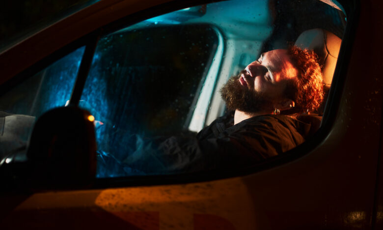 Проснулся без денег в чужой машине