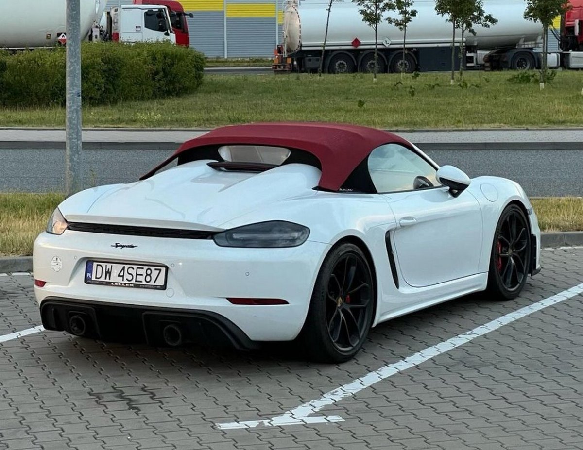 В Польше у белоруса похитили крутой Porsche 
