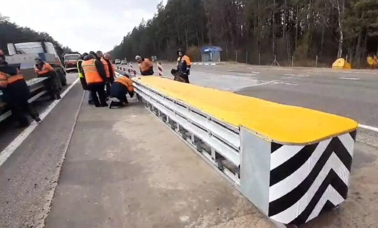 На трассе М6 стали начали устанавливать новые отбойники