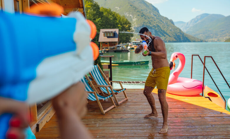 На берегу Щары подрались двое мужчин