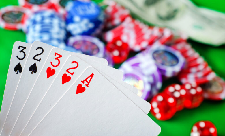 Белорус выиграл очень много денег в покер