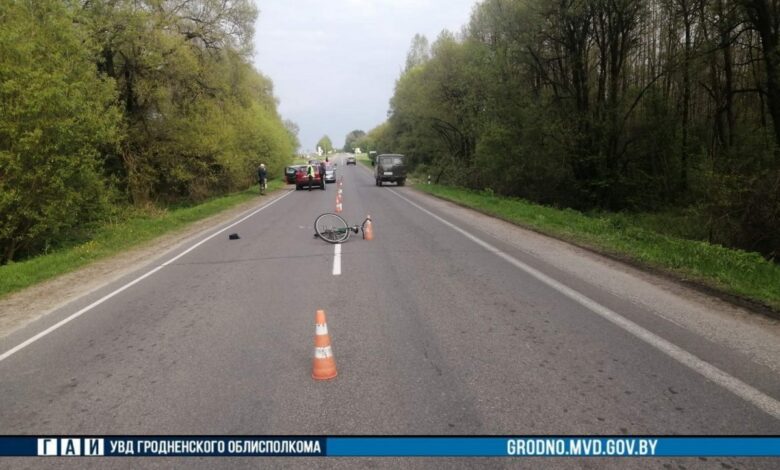 В Щучинском районе женщина-водитель сбила велосипедистку