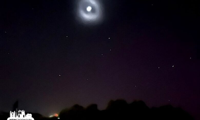 В ночном небе под Гродно заметили странный объект