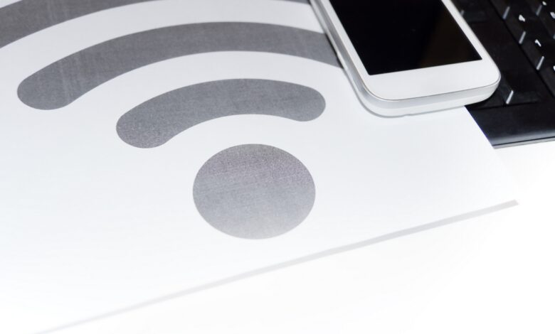 Мобильных операторов обяжут ввести социальный тариф