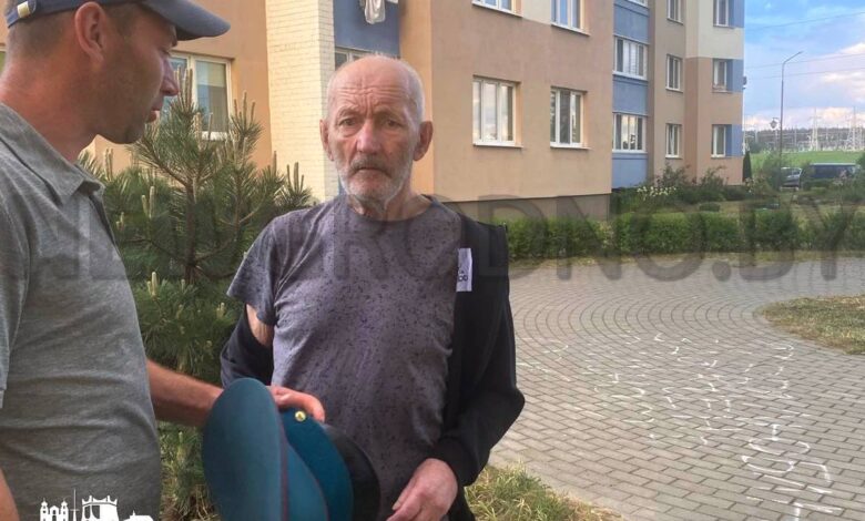 В Гродно очевидцы помогли вернуться домой потерявшемуся дедушке
