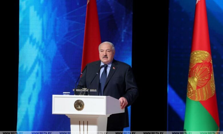 Лукашенко призвал СМИ не замалчивать проблемы