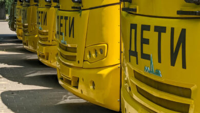 На стоянке в Гродно заметили много желтых автобусов