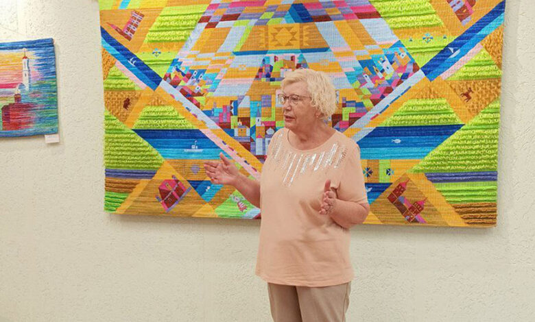 В Гродно к Дню Независимости создали гобелен с историческими жемчужинами региона