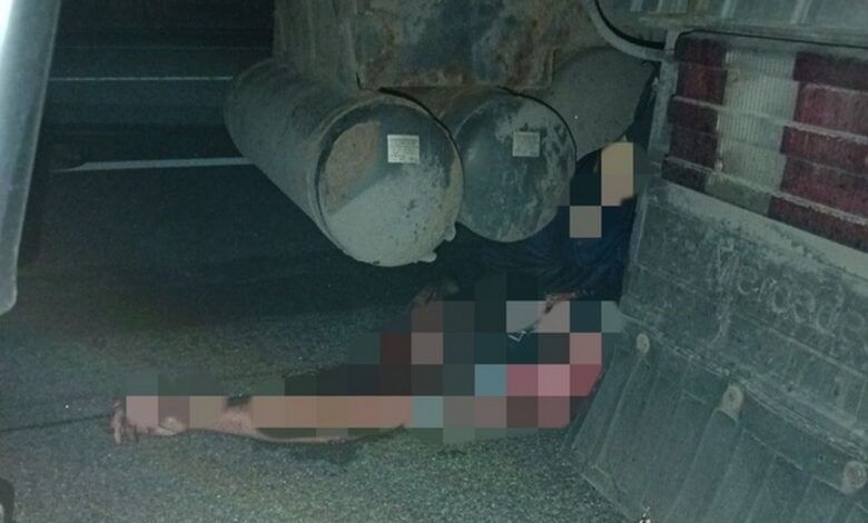 На трассе Минск - Гродно фура переехала мужчину