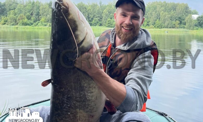 Под Гродно из Немана выловили 35-килограммового сома