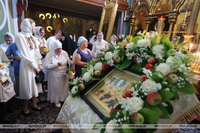 Православные отмечают Преображение Господне