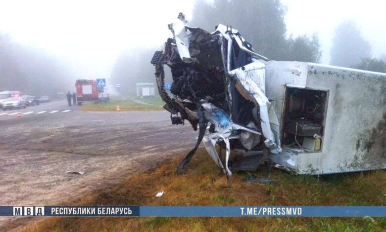 В Брестской области грузовик протаранил автобус