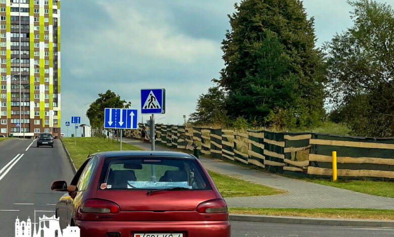 Территорию строящегося ТЦ в Грандичах