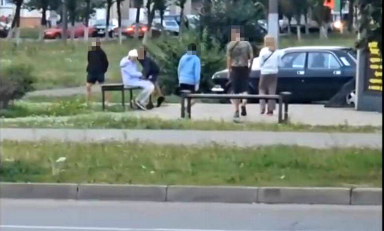 В Беларуси подростки издевались над бабушкой