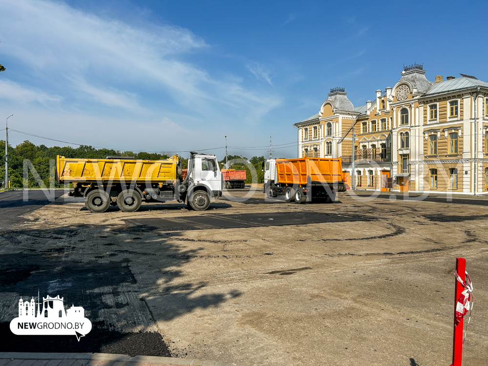 Стоянку в центре Гродно привели в порядок