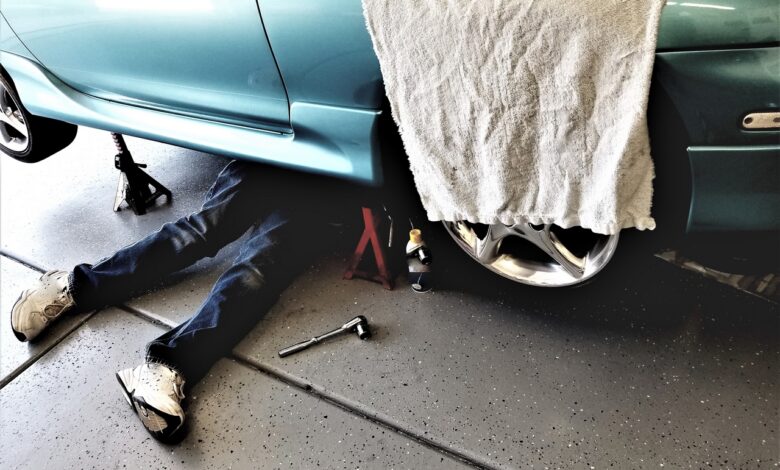 В Гродно мужчина чинил машину и потерял сознание