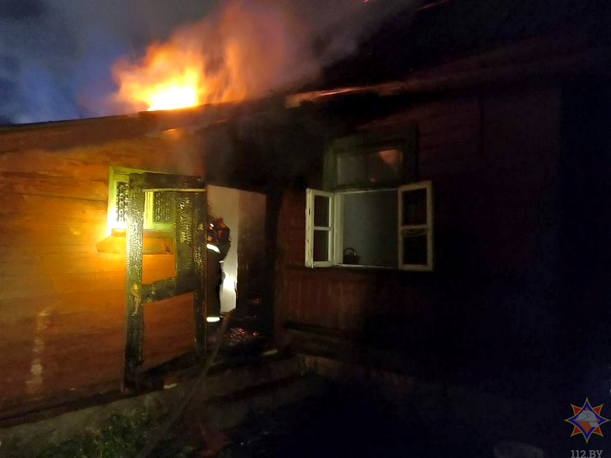 В Гродно ночью горел частный дом. Говорят, так давно никто не жил